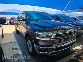 2019 Ram 1500 Laramie Crew Cab Short Bed - miniatura 4