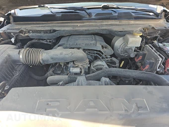 2019 Ram 1500 Laramie Crew Cab Short Bed - miniatura 15