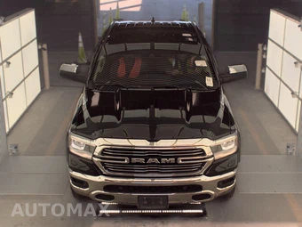 2019 Ram 1500 Laramie Crew Cab Short Bed - miniatura 2