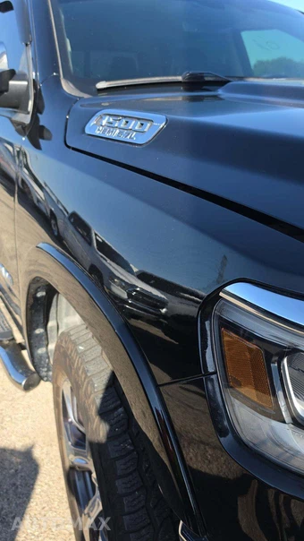 2019 Ram 1500 Laramie Crew Cab Short Bed - miniatura 22