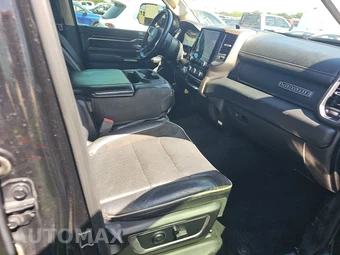 2019 Ram 1500 Laramie Crew Cab Short Bed - miniatura 8