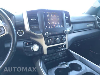 2019 Ram 1500 Laramie Crew Cab Short Bed - miniatura 10