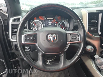 2019 Ram 1500 Laramie Crew Cab Short Bed - miniatura 10