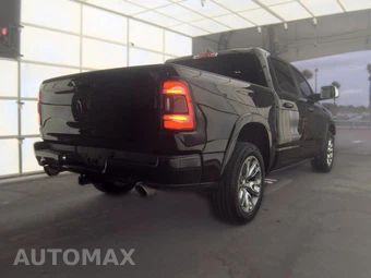 2019 Ram 1500 Laramie Crew Cab Short Bed - miniatura 4