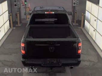2019 Ram 1500 Laramie Crew Cab Short Bed - miniatura 5