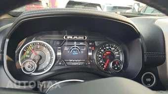 2019 Ram 1500 Laramie Crew Cab Short Bed - miniatura 21