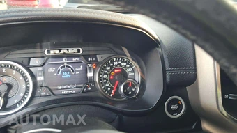 2019 Ram 1500 Laramie Crew Cab Short Bed - miniatura 22