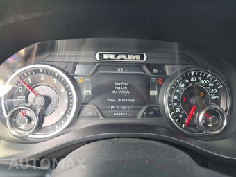 2019 Ram 1500 Laramie Crew Cab Short Bed - miniatura 9