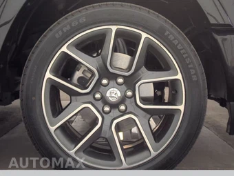 2019 Ram 1500 Laramie Crew Cab Short Bed - miniatura 10