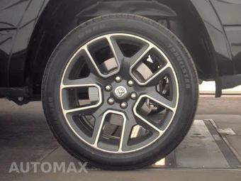 2019 Ram 1500 Laramie Crew Cab Short Bed - miniatura 12