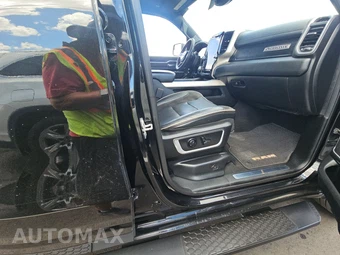 2019 Ram 1500 Laramie Crew Cab Short Bed - miniatura 14