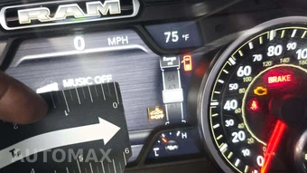 2019 Ram 1500 Laramie Crew Cab Short Bed - miniatura 41
