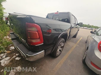 2019 Ram 1500 Laramie Crew Cab Short Bed - miniatura 4