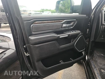 2019 Ram 1500 Laramie Crew Cab Short Bed - miniatura 9