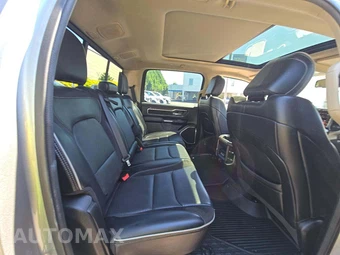 2019 Ram 1500 Laramie Crew Cab Short Bed - miniatura 16