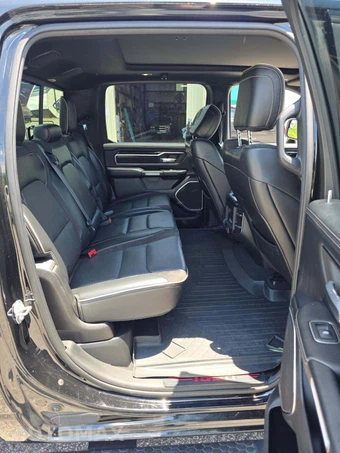 2019 Ram 1500 Laramie Crew Cab Short Bed - miniatura 13