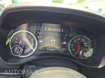 2019 Ram 1500 Laramie Crew Cab Short Bed - miniatura 6