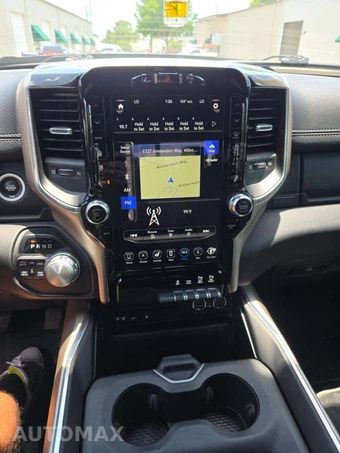 2019 Ram 1500 Laramie Crew Cab Short Bed - miniatura 7