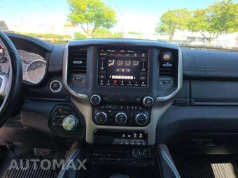 2019 Ram 1500 Laramie Crew Cab Short Bed – miniatura 11
