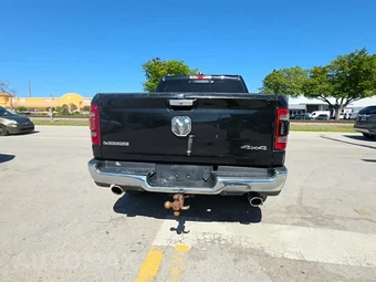 2019 Ram 1500 Laramie Crew Cab Short Bed – miniatura 4