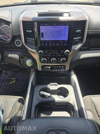 2019 Ram 1500 Laramie Crew Cab Short Bed - miniatura 10
