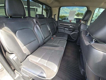 2019 Ram 1500 Laramie Crew Cab Short Bed - miniatura 16