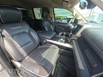 2019 Ram 1500 Laramie Crew Cab Short Bed - miniatura 18