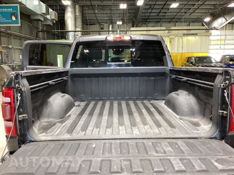 2019 Ram 1500 Laramie Crew Cab Short Bed - miniatura 11