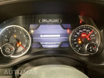 2019 Ram 1500 Laramie Crew Cab Short Bed - miniatura 13