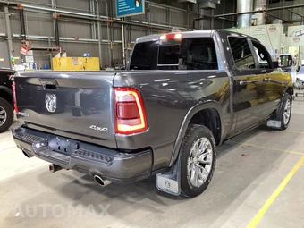 2019 Ram 1500 Laramie Crew Cab Short Bed - miniatura 4