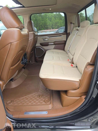 2019 Ram 1500 Laramie Crew Cab Short Bed - miniatura 10