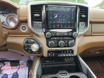 2019 Ram 1500 Laramie Crew Cab Short Bed - miniatura 7