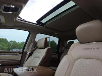 2019 Ram 1500 Laramie Crew Cab Short Bed - miniatura 8
