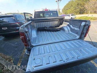 2019 Ram 1500 Laramie Crew Cab Short Bed - miniatura 14