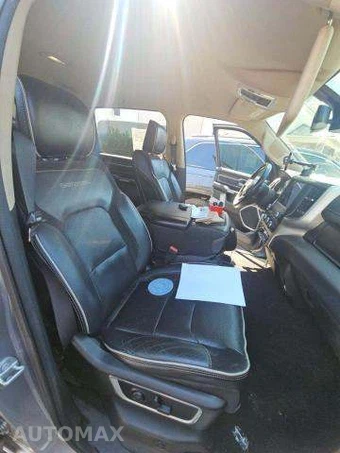 2019 Ram 1500 Laramie Crew Cab Short Bed - miniatura 18