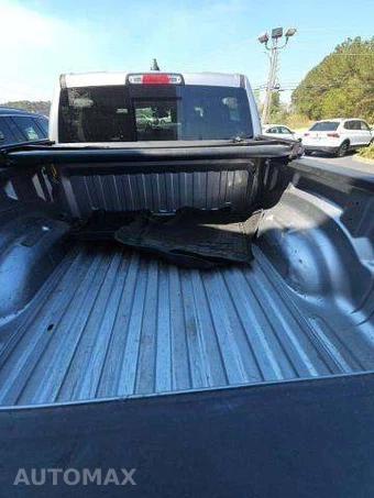 2019 Ram 1500 Laramie Crew Cab Short Bed - miniatura 25