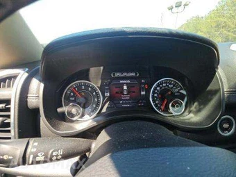 2019 Ram 1500 Laramie Crew Cab Short Bed - miniatura 9