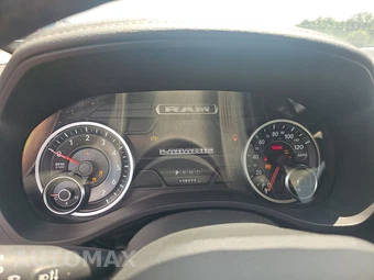 2019 Ram 1500 Laramie Crew Cab Short Bed - miniatura 12