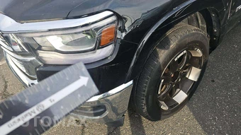 2019 Ram 1500 Laramie Crew Cab Short Bed - miniatura 39
