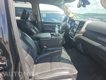 2019 Ram 1500 Laramie Crew Cab Short Bed - miniatura 8