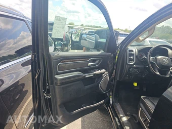 2019 Ram 1500 Laramie Crew Cab Short Bed - miniatura 9