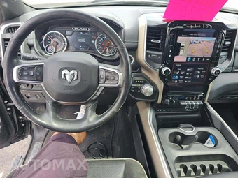 2019 Ram 1500 Laramie Crew Cab Short Bed - miniatura 10
