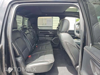 2019 Ram 1500 Laramie Crew Cab Short Bed - miniatura 16
