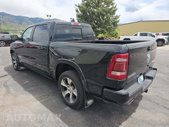 2019 Ram 1500 Laramie Crew Cab Short Bed - miniatura 2