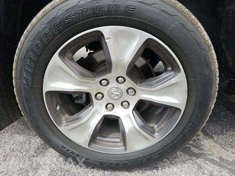 2019 Ram 1500 Laramie Crew Cab Short Bed - miniatura 25