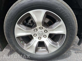 2019 Ram 1500 Laramie Crew Cab Short Bed - miniatura 26