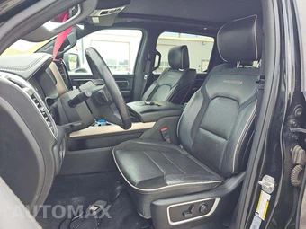 2019 Ram 1500 Laramie Crew Cab Short Bed - miniatura 6