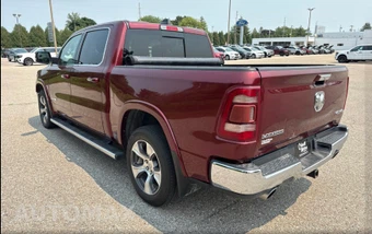 2019 Ram 1500 Laramie Crew Cab Short Bed - miniatura 6