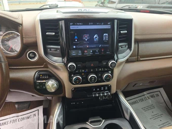 2019 Ram 1500 Laramie Crew Cab Short Bed - miniatura 10