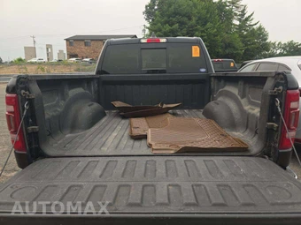 2019 Ram 1500 Laramie Crew Cab Short Bed - miniatura 14